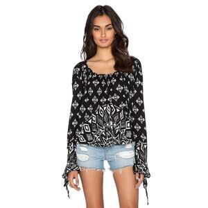Free People Womes Medium Dazed Black White Print Tie Cuff Cropped Blouse Top
